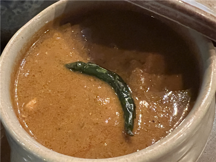 chicken kohlapuri curry